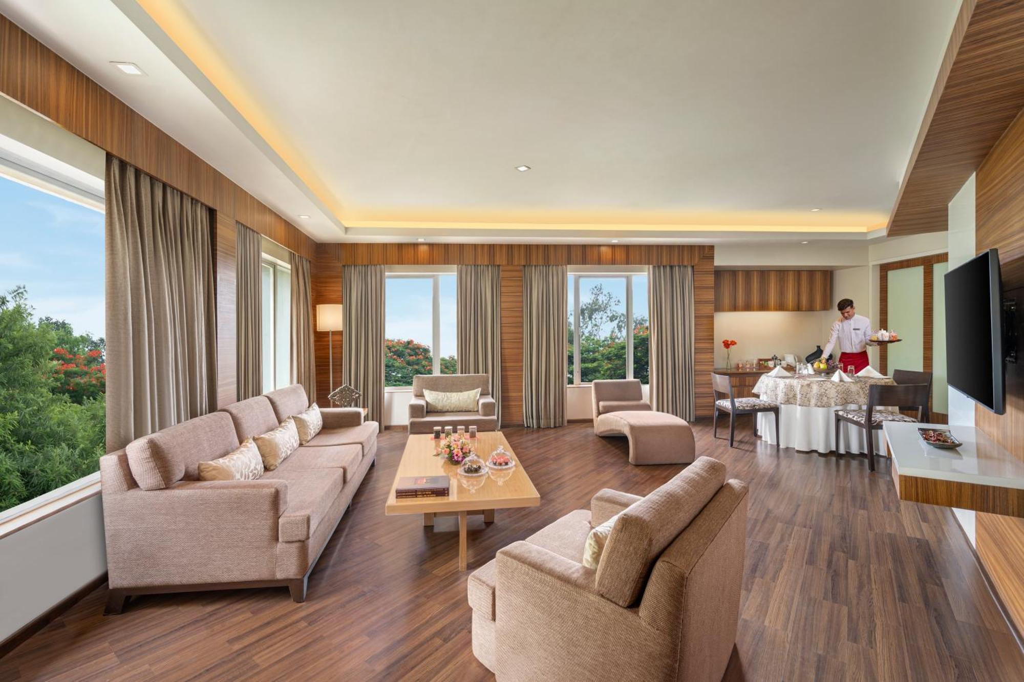เวลคัมโฮเทล รามอินเตอร์เนชั่นแนล Hotel ออรังกาบัด ภายนอก รูปภาพ