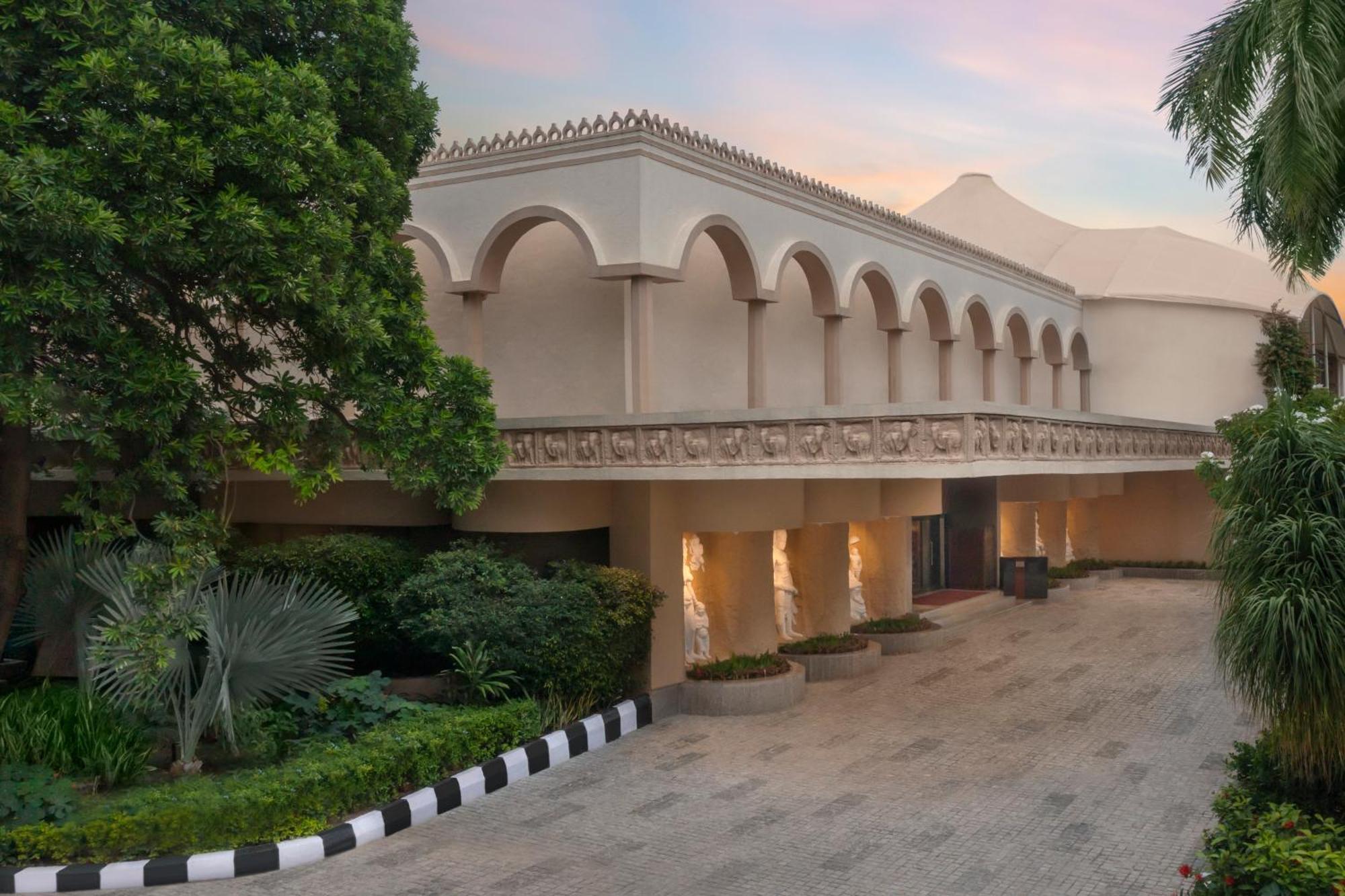 เวลคัมโฮเทล รามอินเตอร์เนชั่นแนล Hotel ออรังกาบัด ภายนอก รูปภาพ